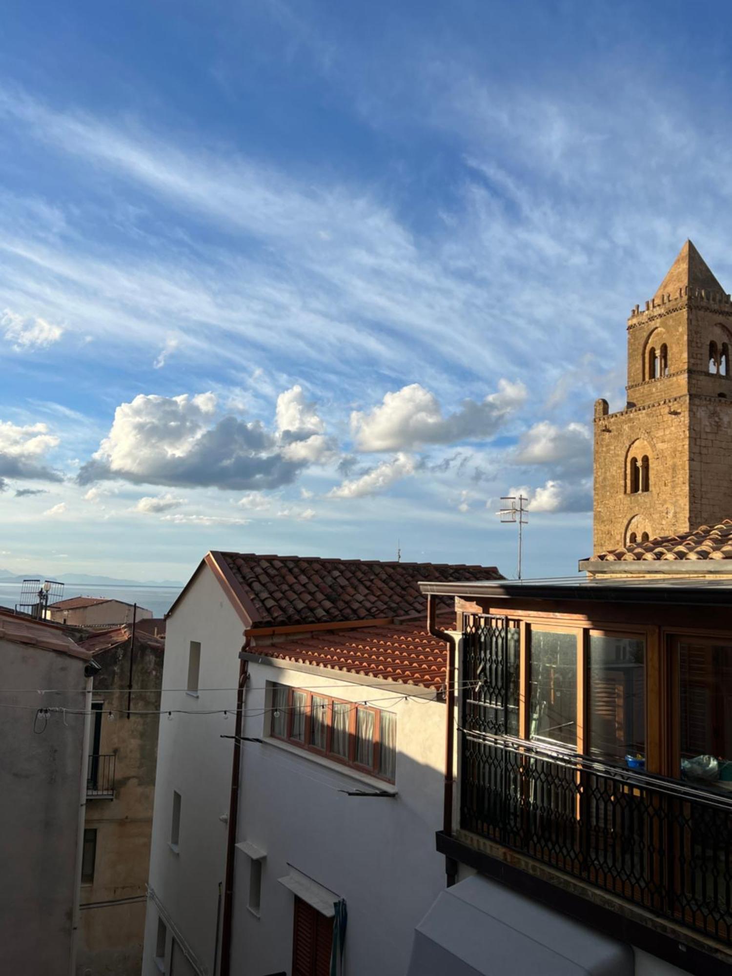 Nel Cortile Suite Чефалу Экстерьер фото