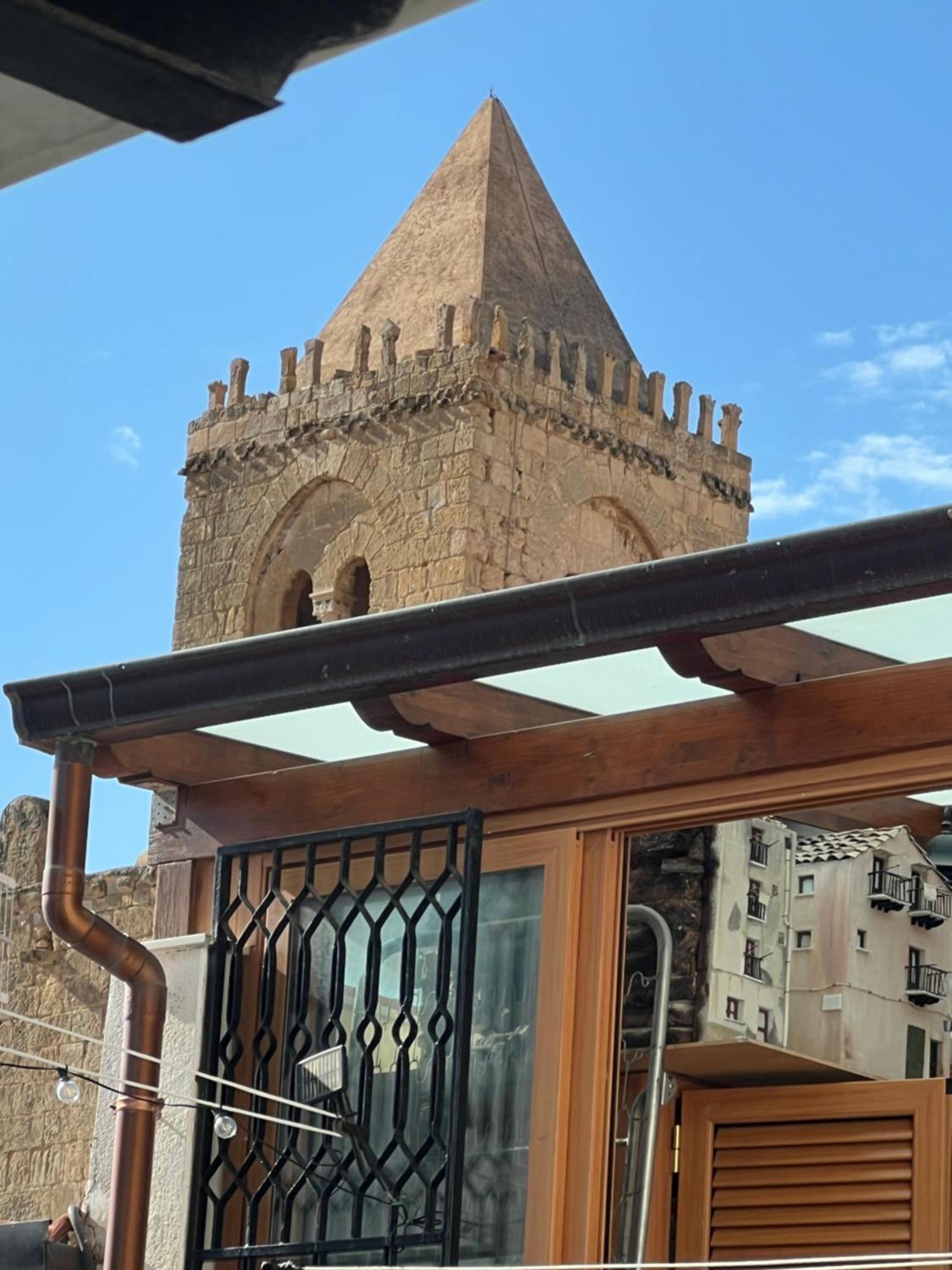 Nel Cortile Suite Чефалу Экстерьер фото